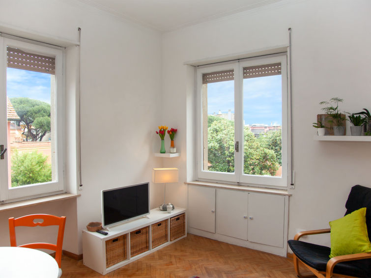Ruim appartement voor 7 personen in Rome Monte Sacro in Rome
