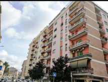 Ruim appartement met tuin in het hart van Rome - thumbnail 5
