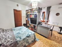 Ruim appartement met tuin in het hart van Rome - thumbnail 1