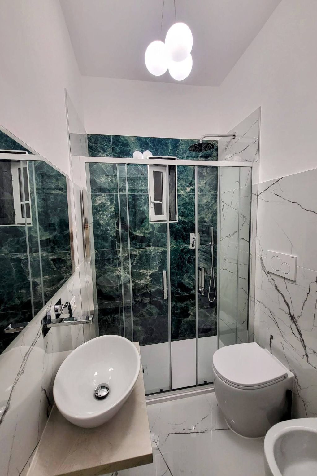 'Rhome Sweet Rhome-Binnen