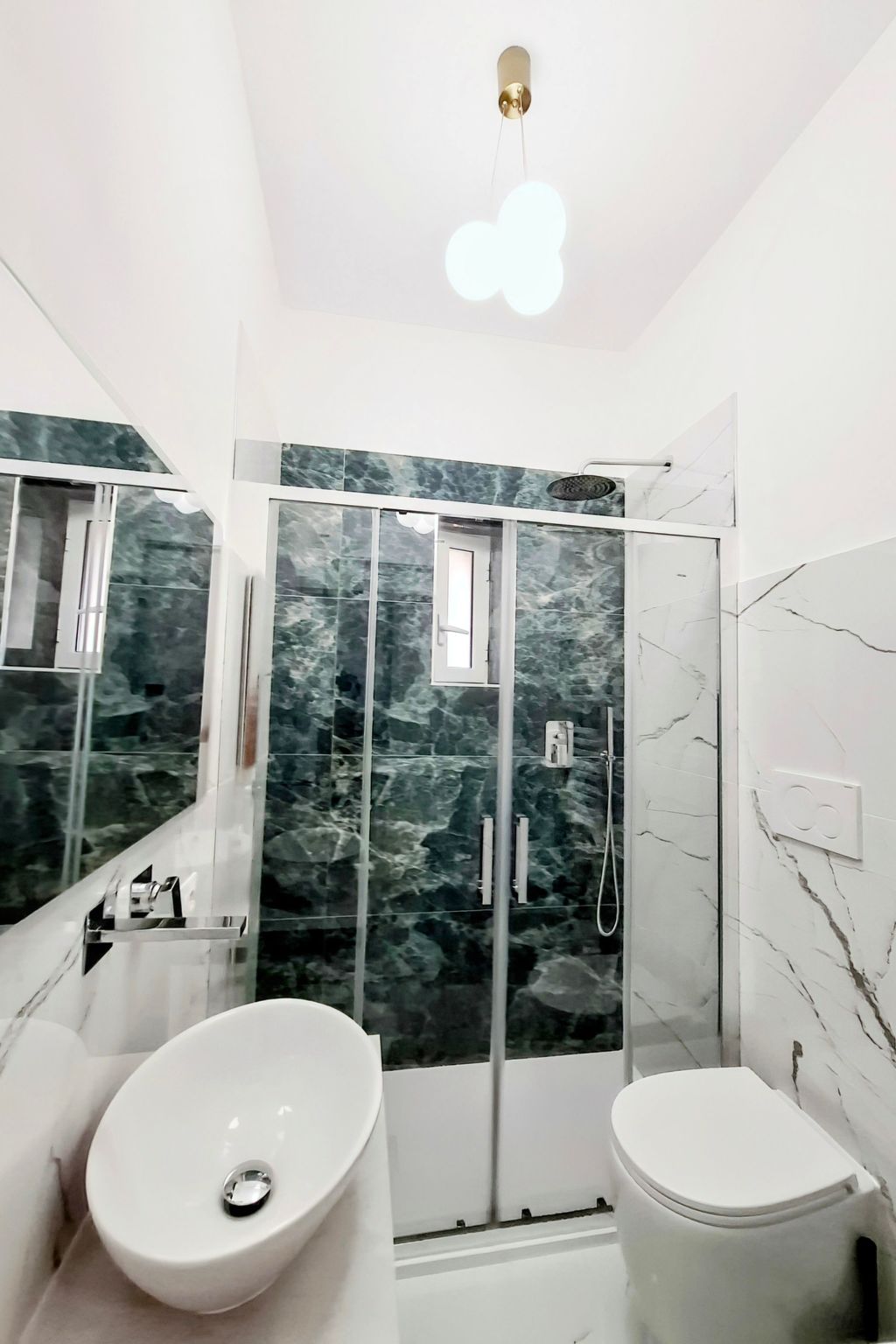 'Rhome Sweet Rhome-Binnen