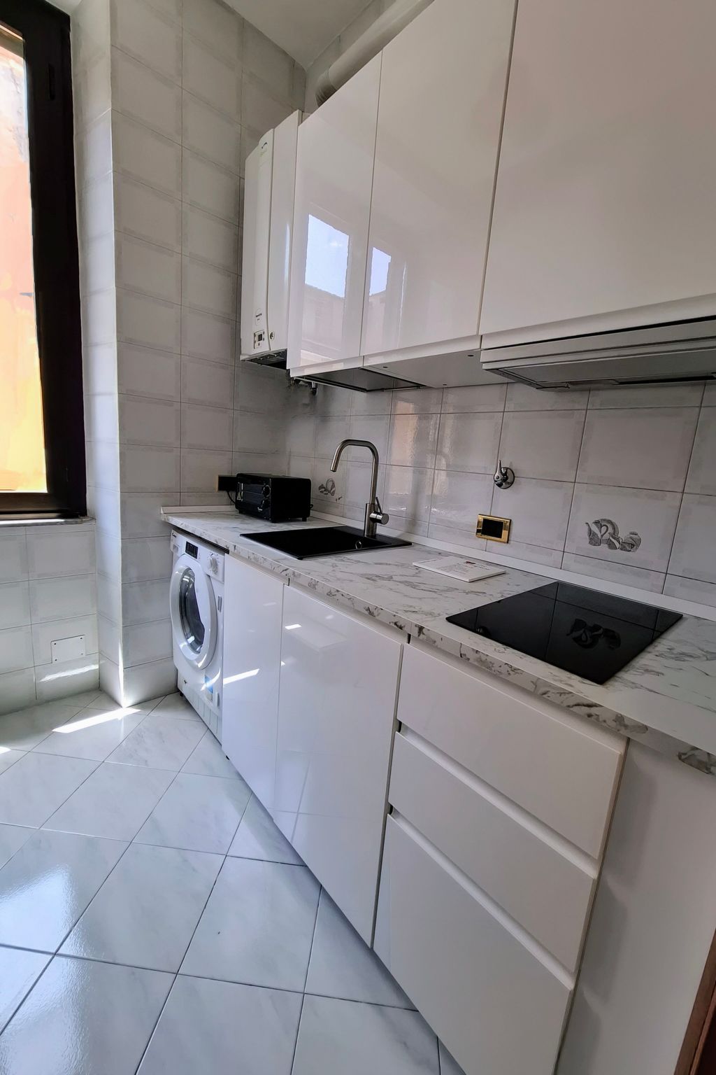 'Rhome Sweet Rhome-Binnen