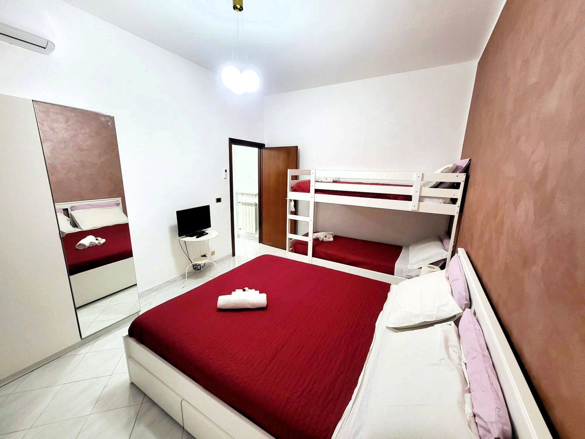 'Rhome Sweet Rhome-Binnen