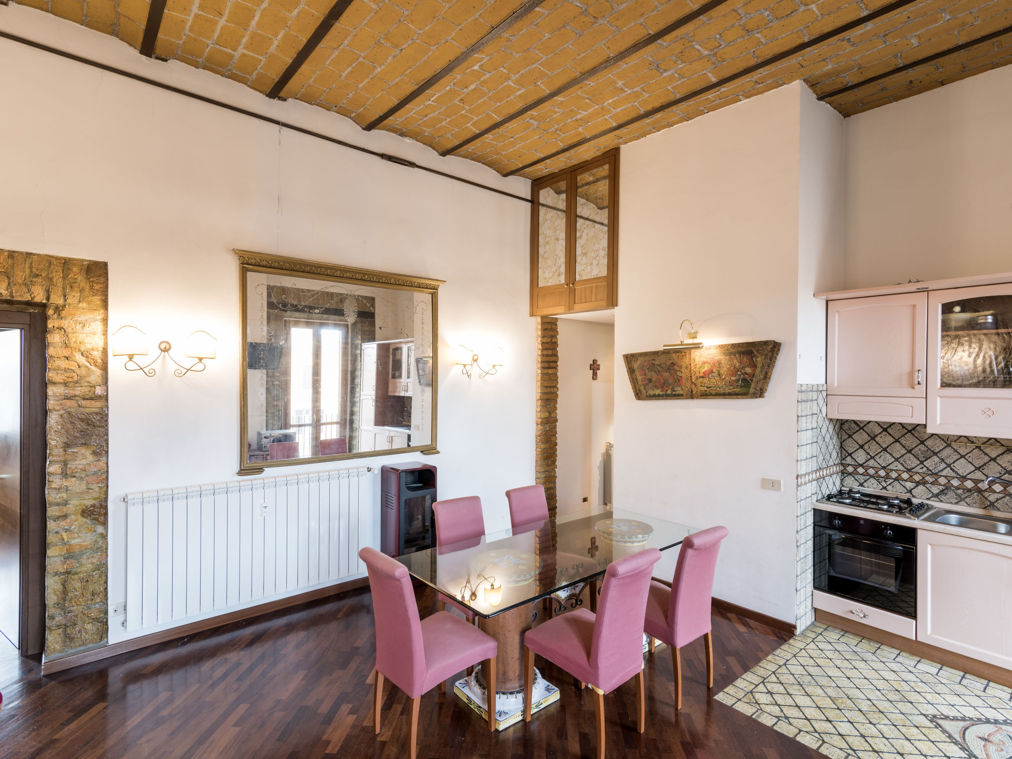 Lucilla Home - Binnen