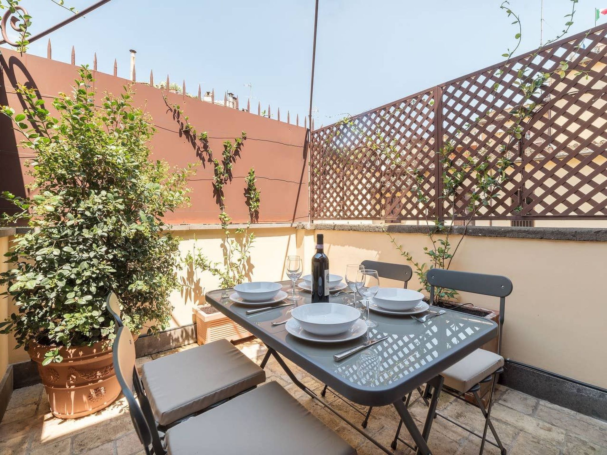 Ruhige Dächer im Herzen von Rom