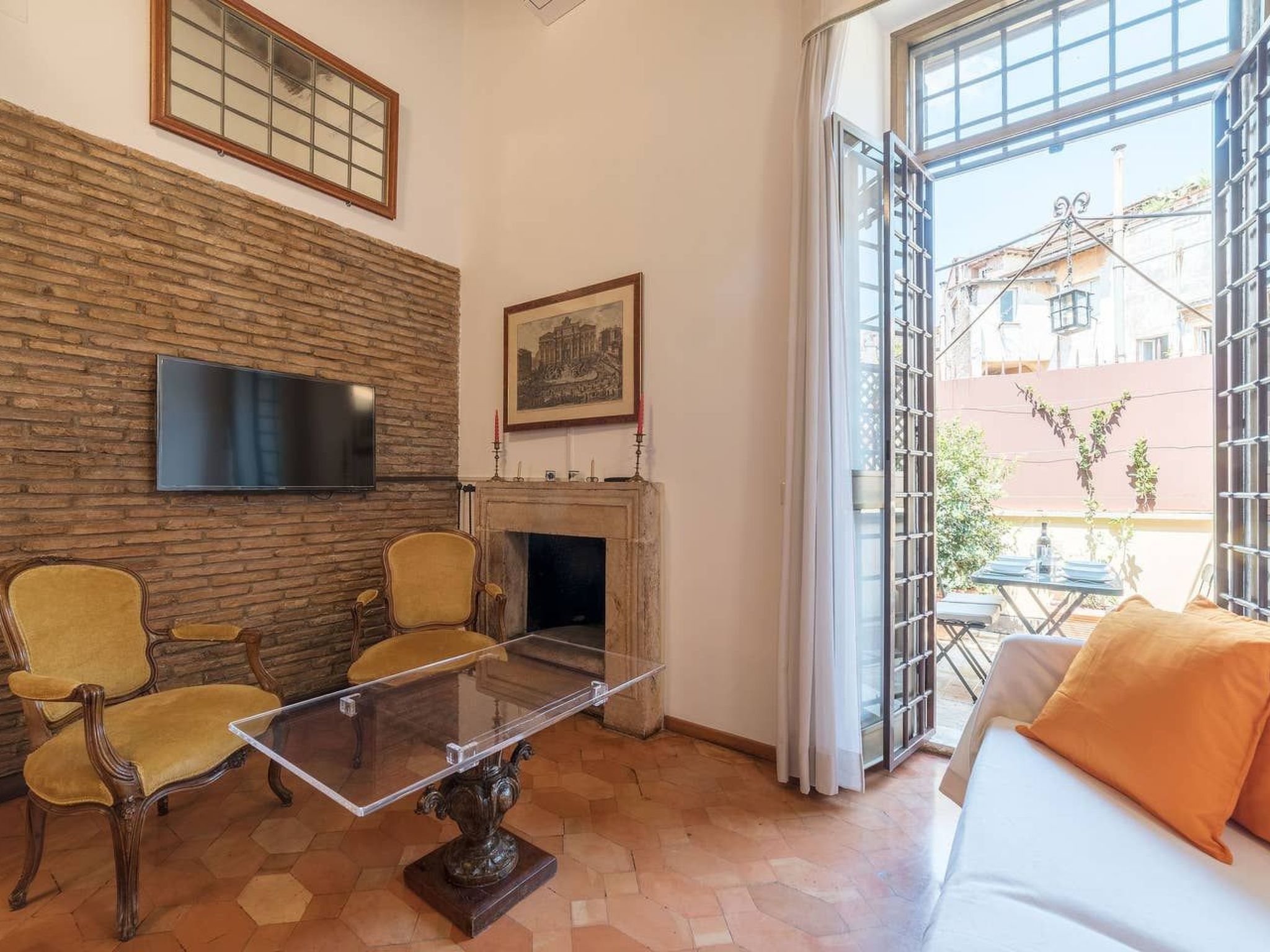 Ruhige Dächer im Herzen von Rom-Binnen