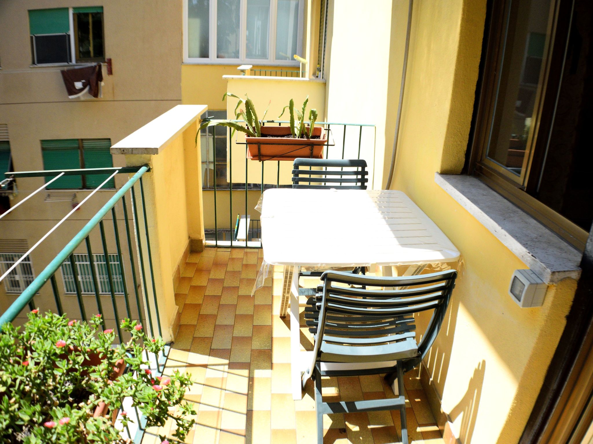 Wohnung "Donna Lavinia" mit Blick aufs Wasser-Inside