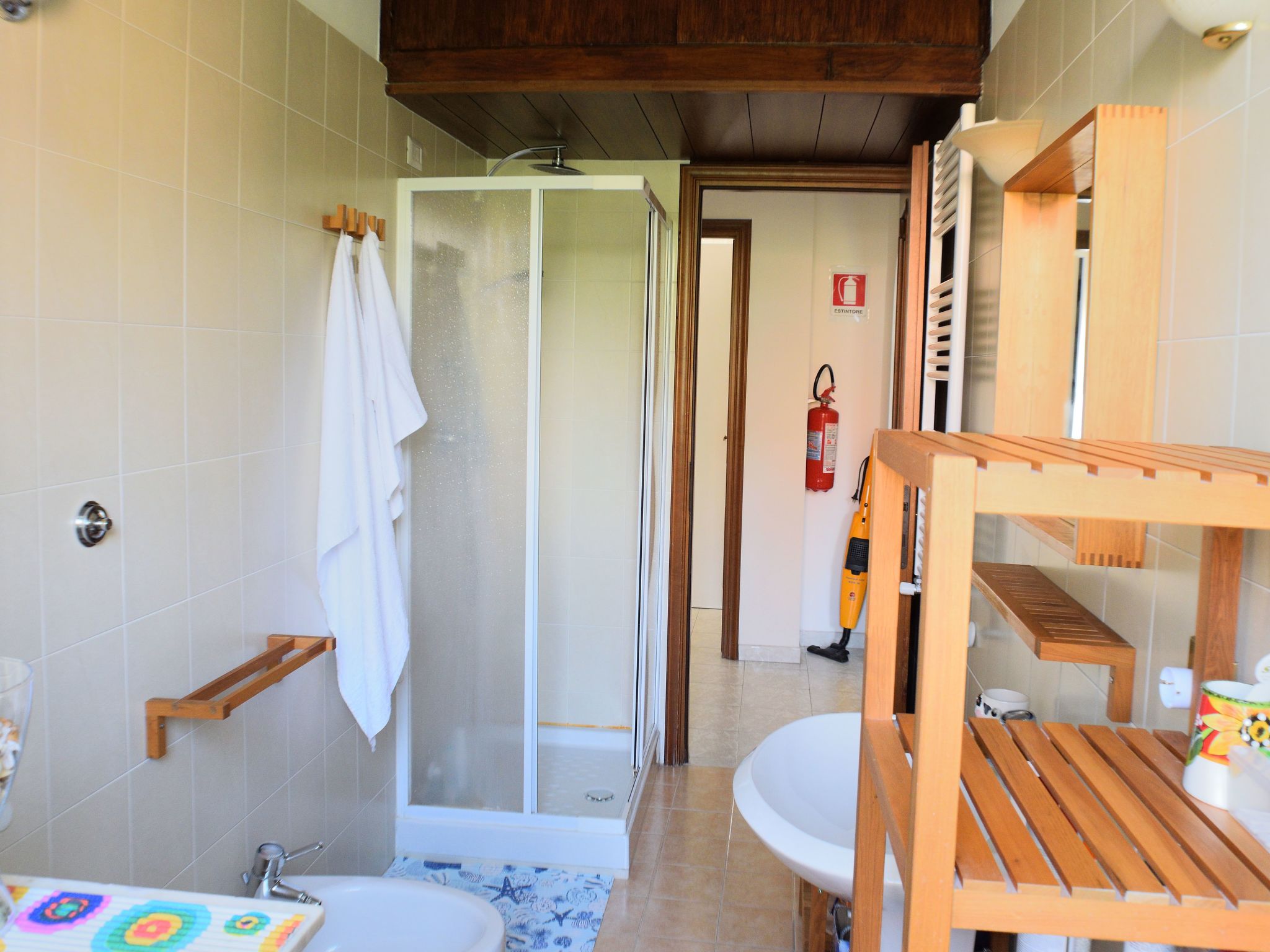 Wohnung "Donna Lavinia" mit Blick aufs Wasser-Inside