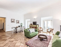 Roma: Piazza Navona - Campo dei Fiori - Апартаменты Pantheon Large Comfortable Apt