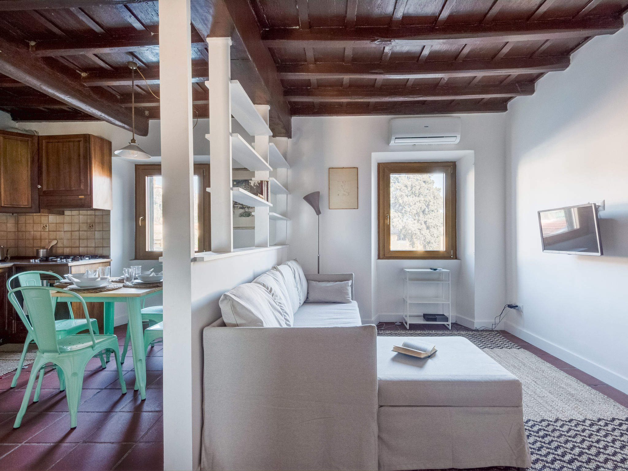 Al Gianicolo — Living Room (4 of 21)