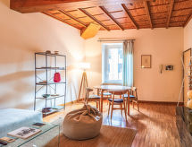 Stijlvol appartement in Trastevere, op loopafstand van het historische hart van Rome - thumbnail 1