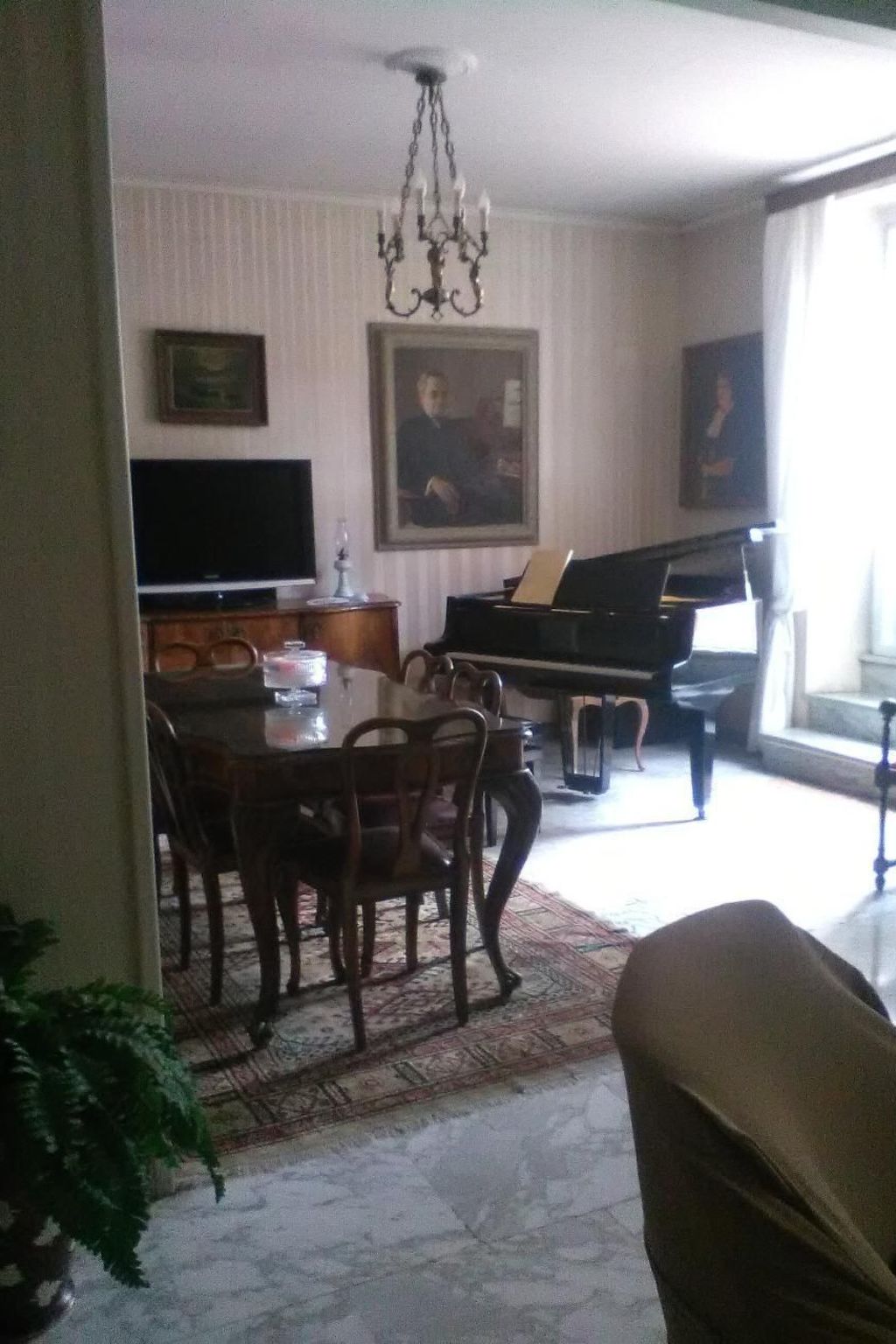 Nahe Rom mit Terrasse und einem Flügel-Binnen