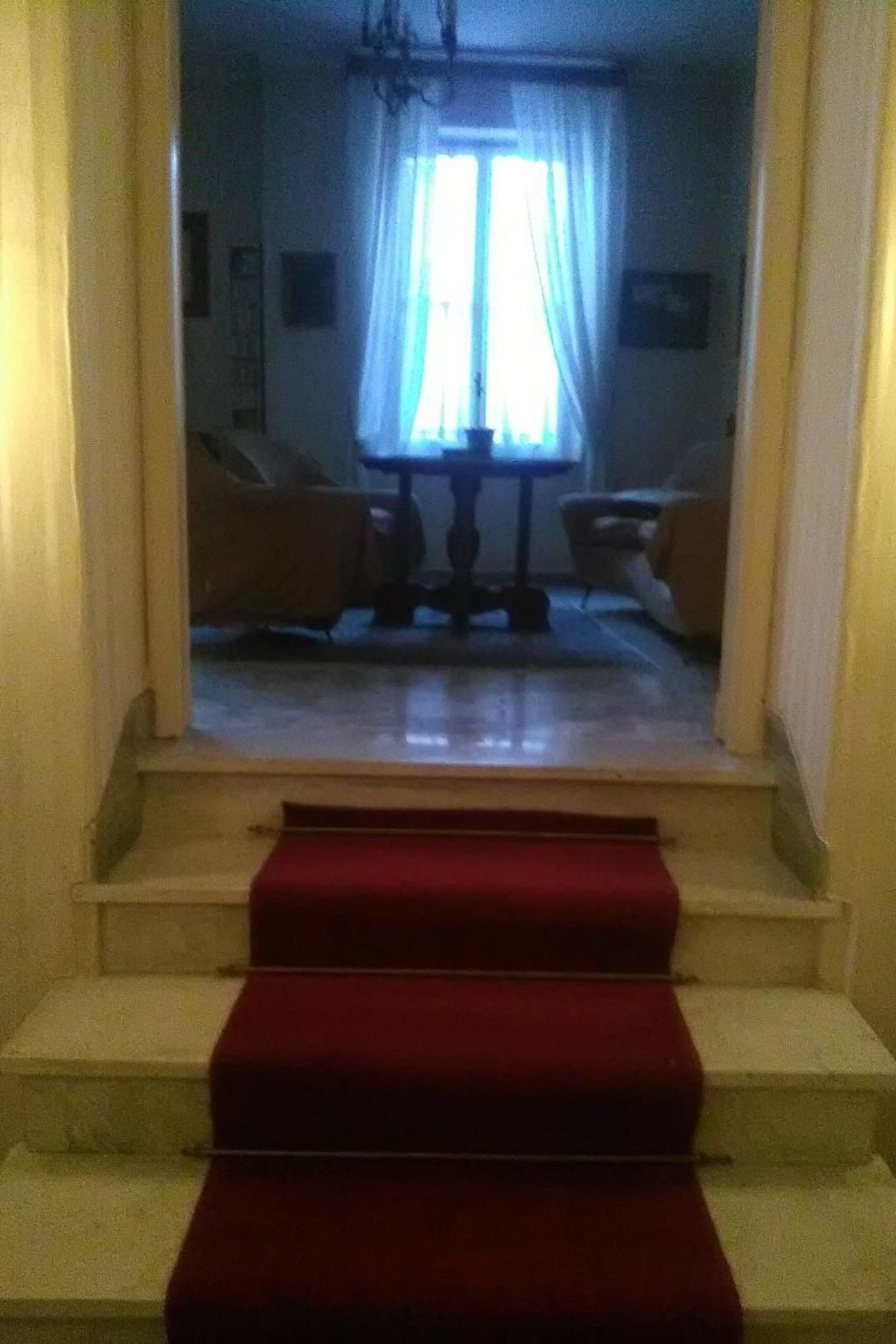 Nahe Rom mit Terrasse und einem Flügel-Binnen