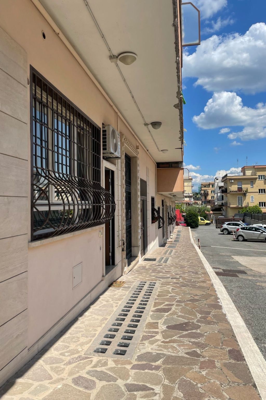 "Momy's Home Rom"-Binnen