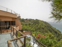Vrijstaand huis met panoramisch uitzicht en privétuin nabij Sperlonga - thumbnail 6