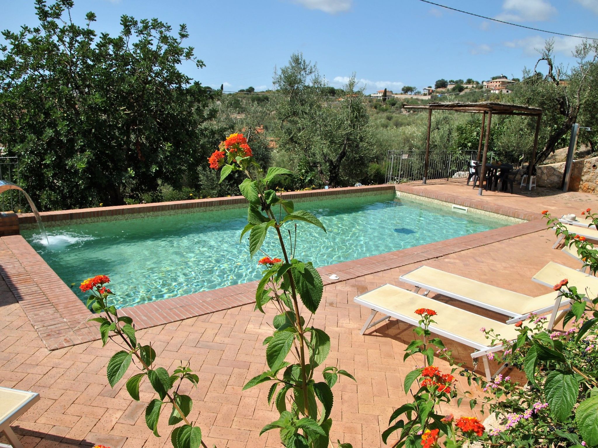 Doppelhaushälfte mit Gemeinschaftspool