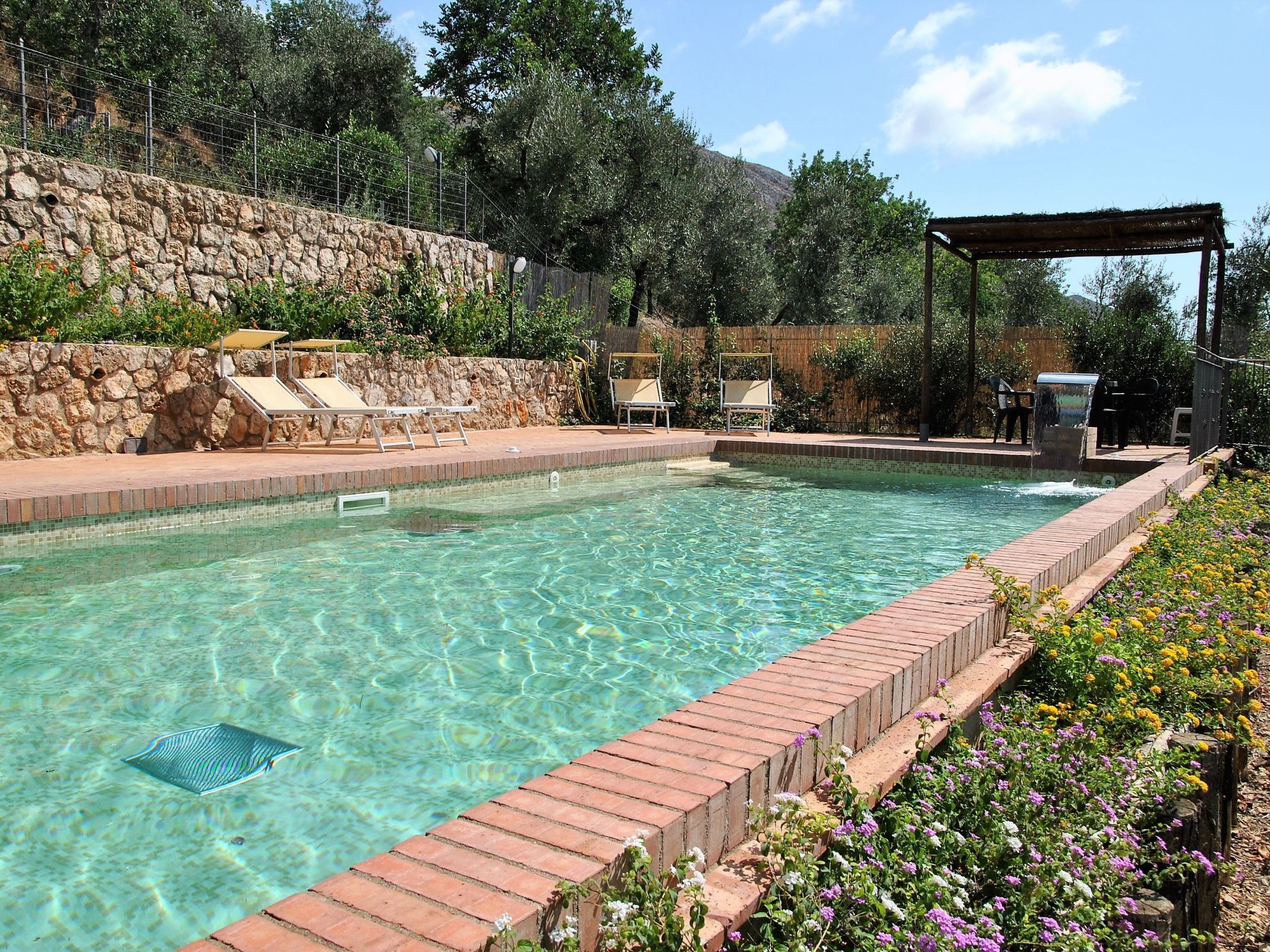 Doppelhaushälfte mit Gemeinschaftspool