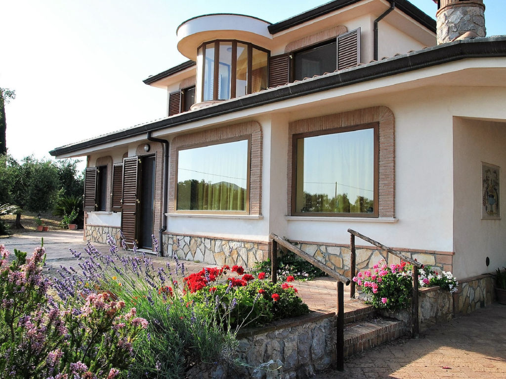 House image big