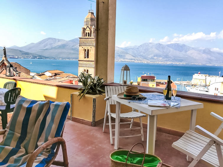 Search and Stay destination Gaeta, Lazio - Italy from AU$ 335. Al Campanile