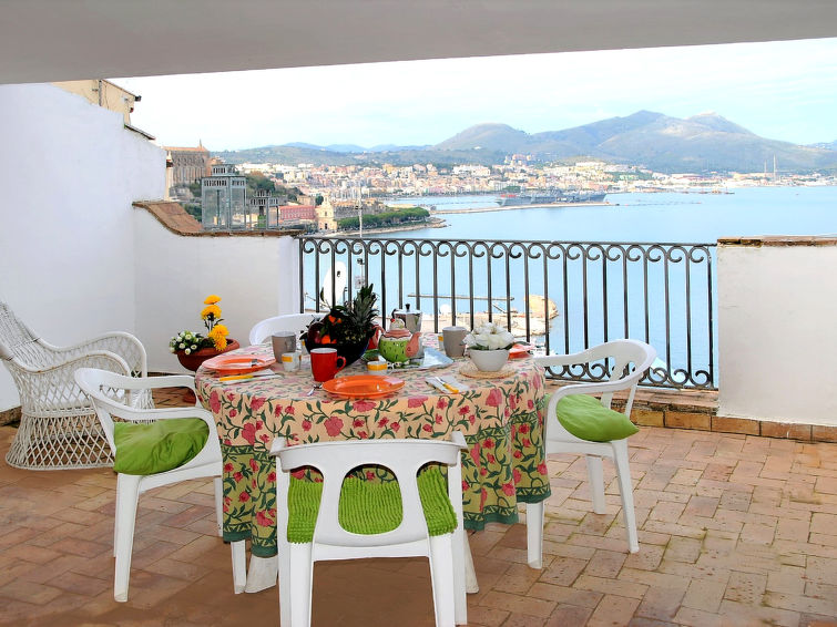 Search and Stay destination Gaeta, Lazio - Italy from AU$ 622. Casa Belvedere