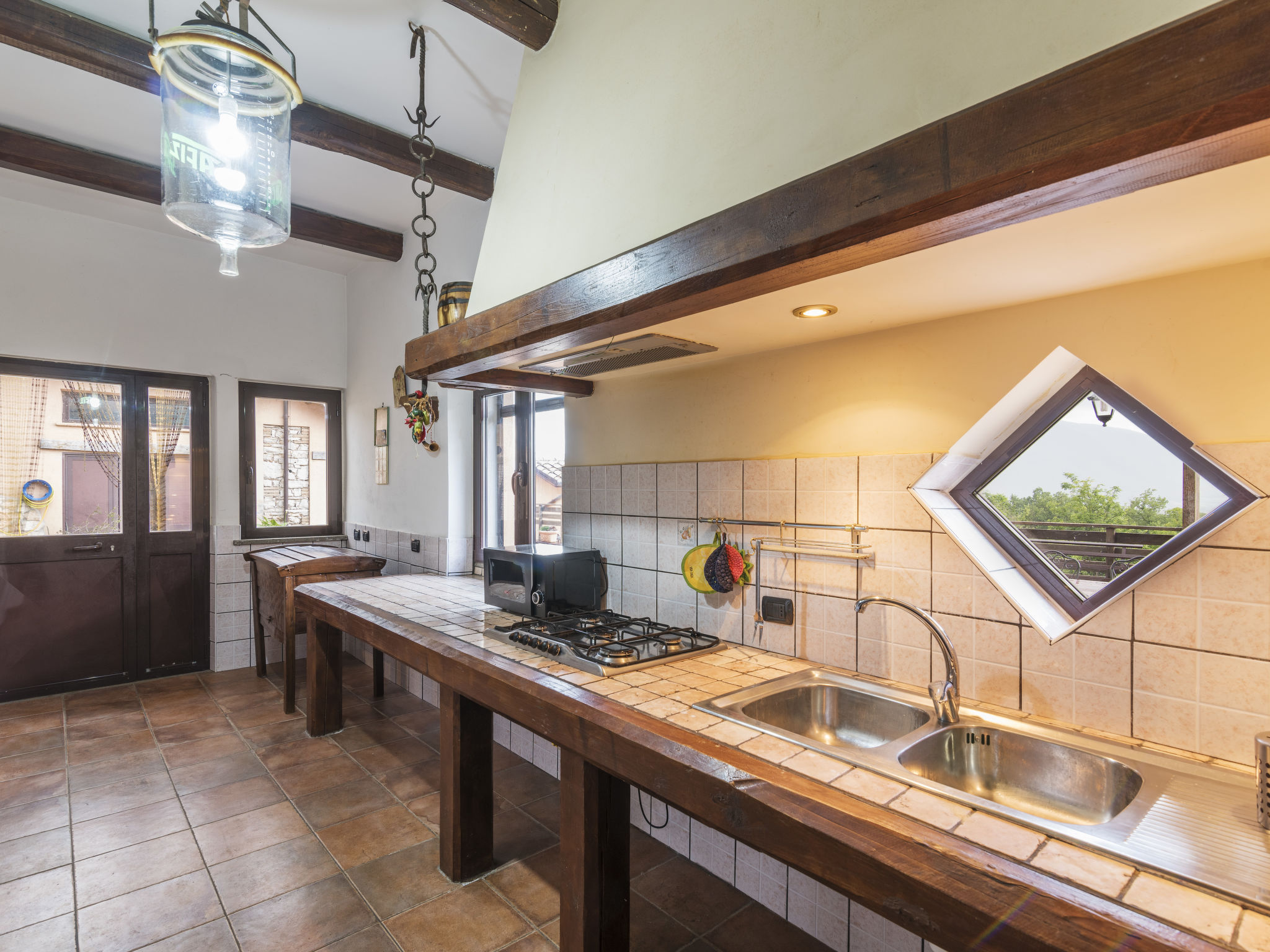 Kitchen / Dining Room