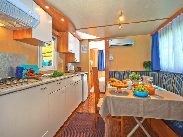 Search and Stay destination Baia Domizia, Campania - Italy from AU$ 196. Maxi Caravan Escale