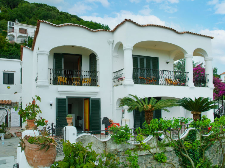 Search and Stay destination Casamicciola Terme, Campania - Italy from AU$ 159. Girasole