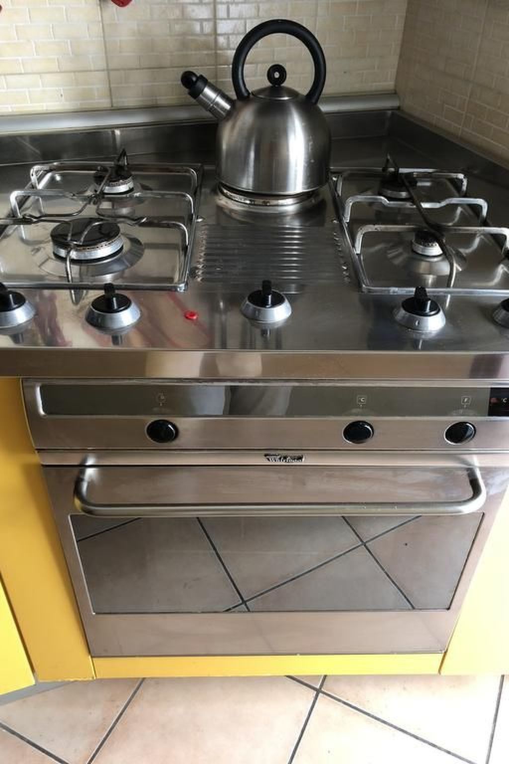 Geräumige und helle Wohnung in Mehrfamilienhaus mit Aufzug-Image-tags.info