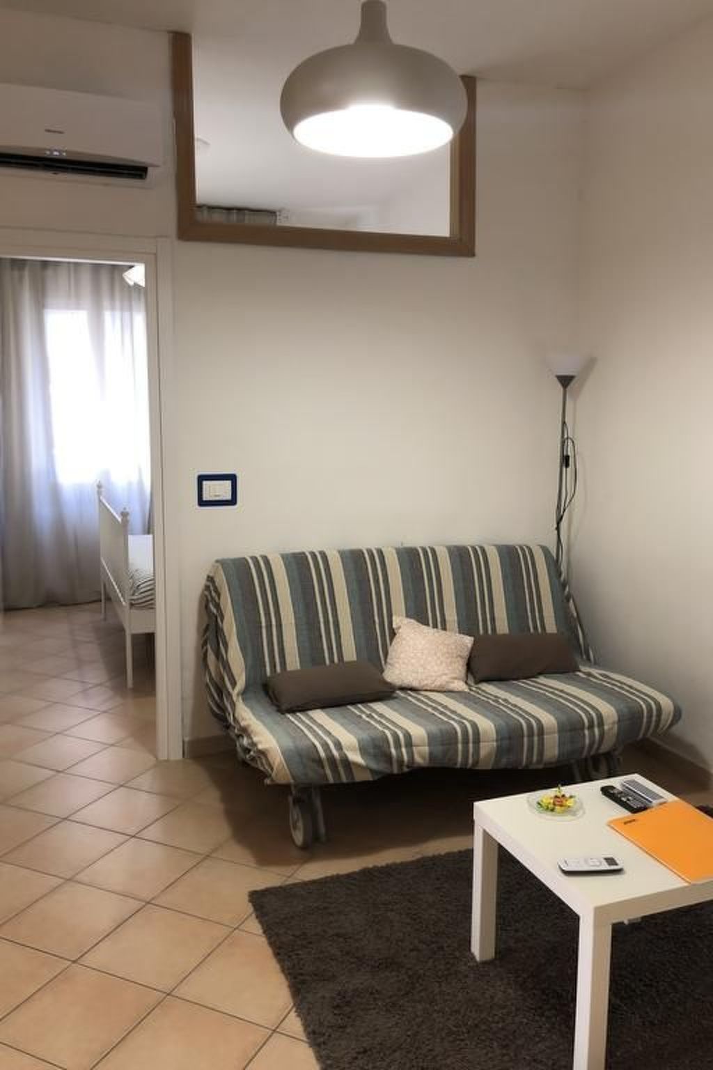 Geräumige und helle Wohnung in Mehrfamilienhaus mit Aufzug-Image-tags.info