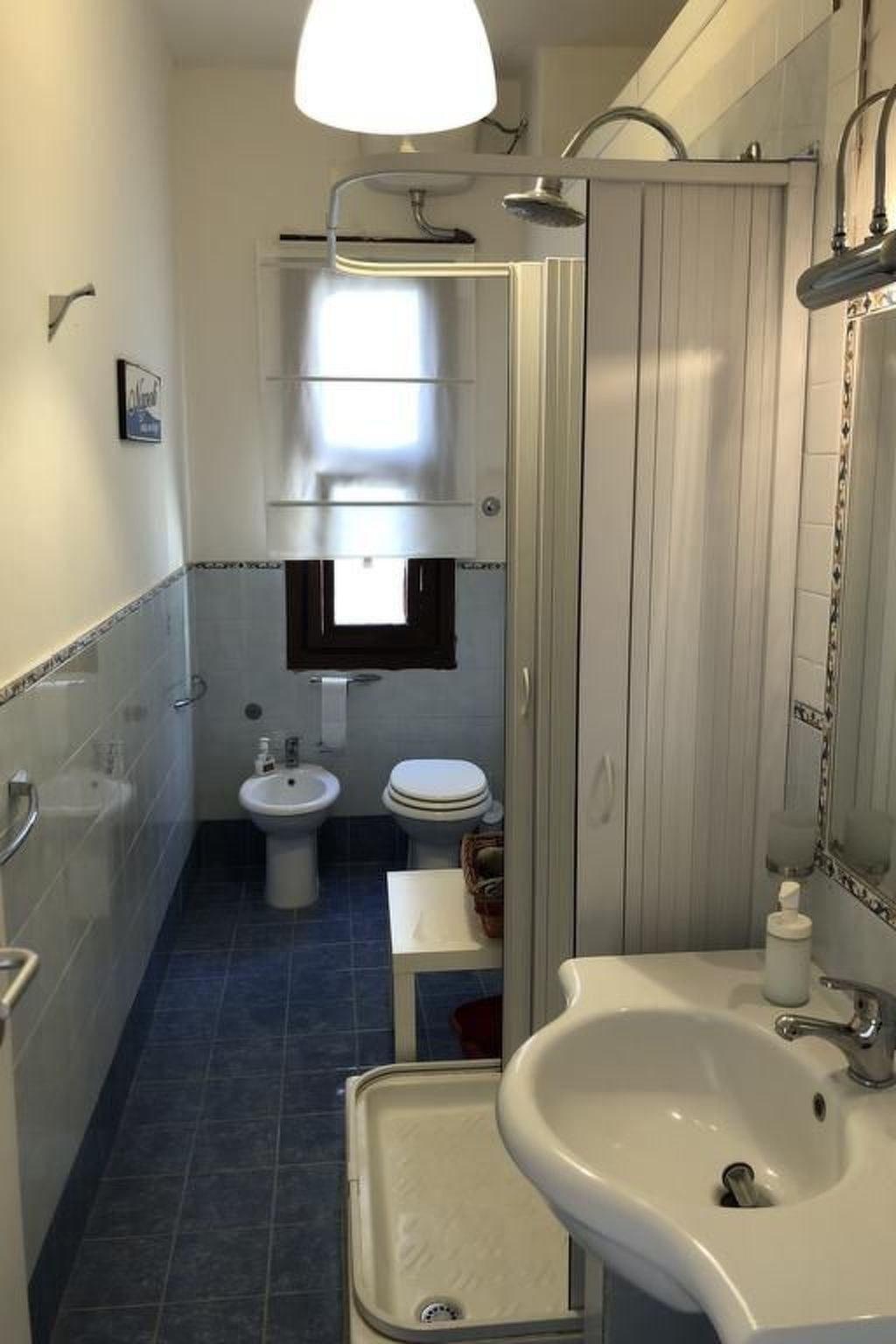 Geräumige und helle Wohnung in Mehrfamilienhaus mit Aufzug-Image-tags.info