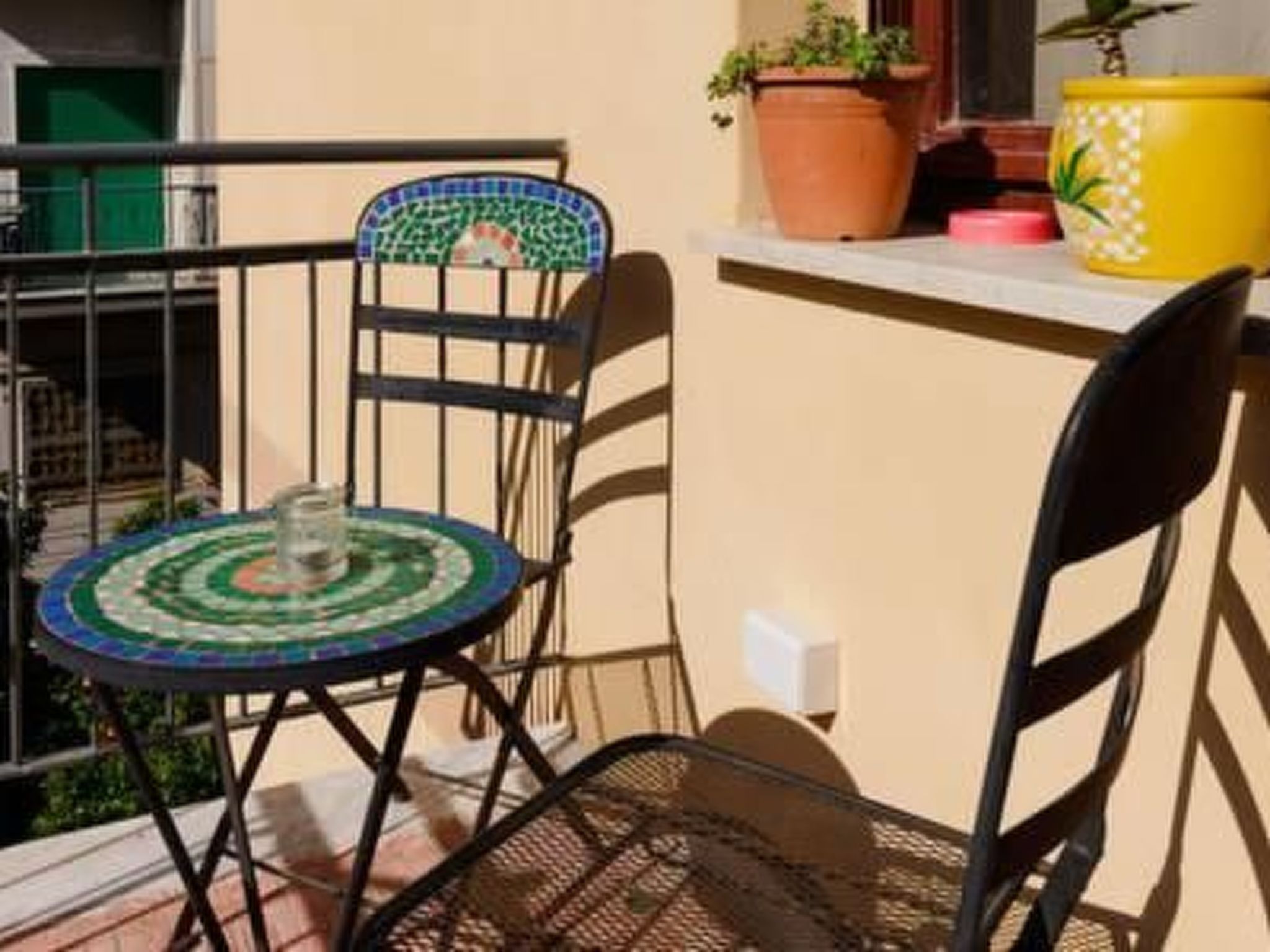 Geräumige und helle Wohnung in Mehrfamilienhaus mit Aufzug-Image-tags.info