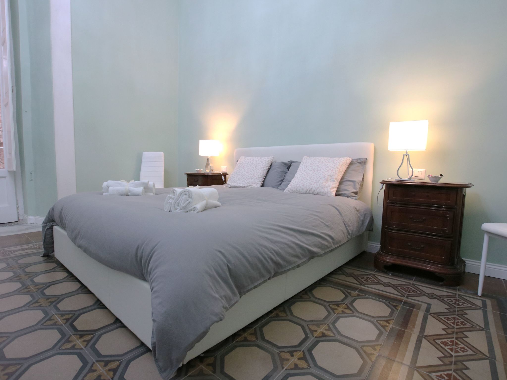 Große Duomo-Wohnung im historischen Zentrum