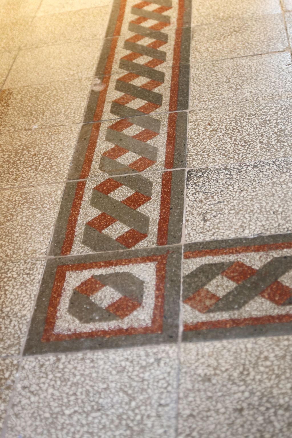 Große Duomo-Wohnung im historischen Zentrum-Image-tags.info