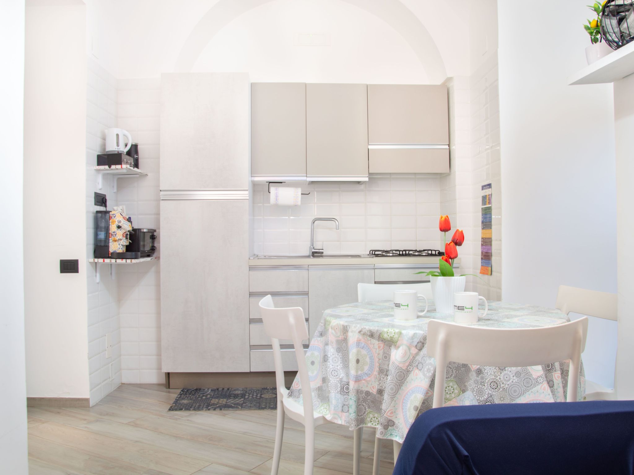 Home4Apartment Salerno Zentrum, privater Innenhof-Image-tags.info