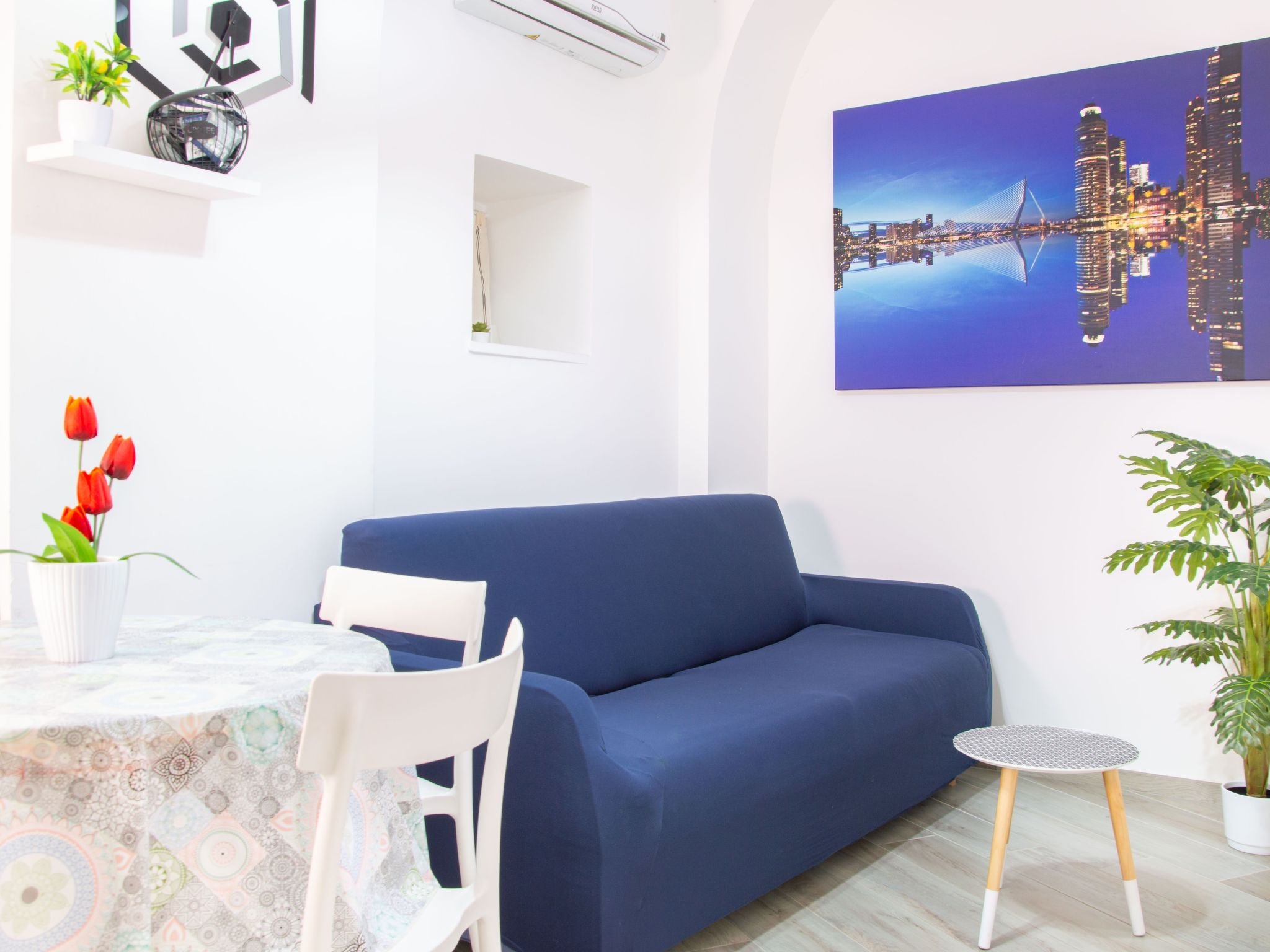 Home4Apartment Salerno Zentrum, privater Innenhof-Image-tags.info