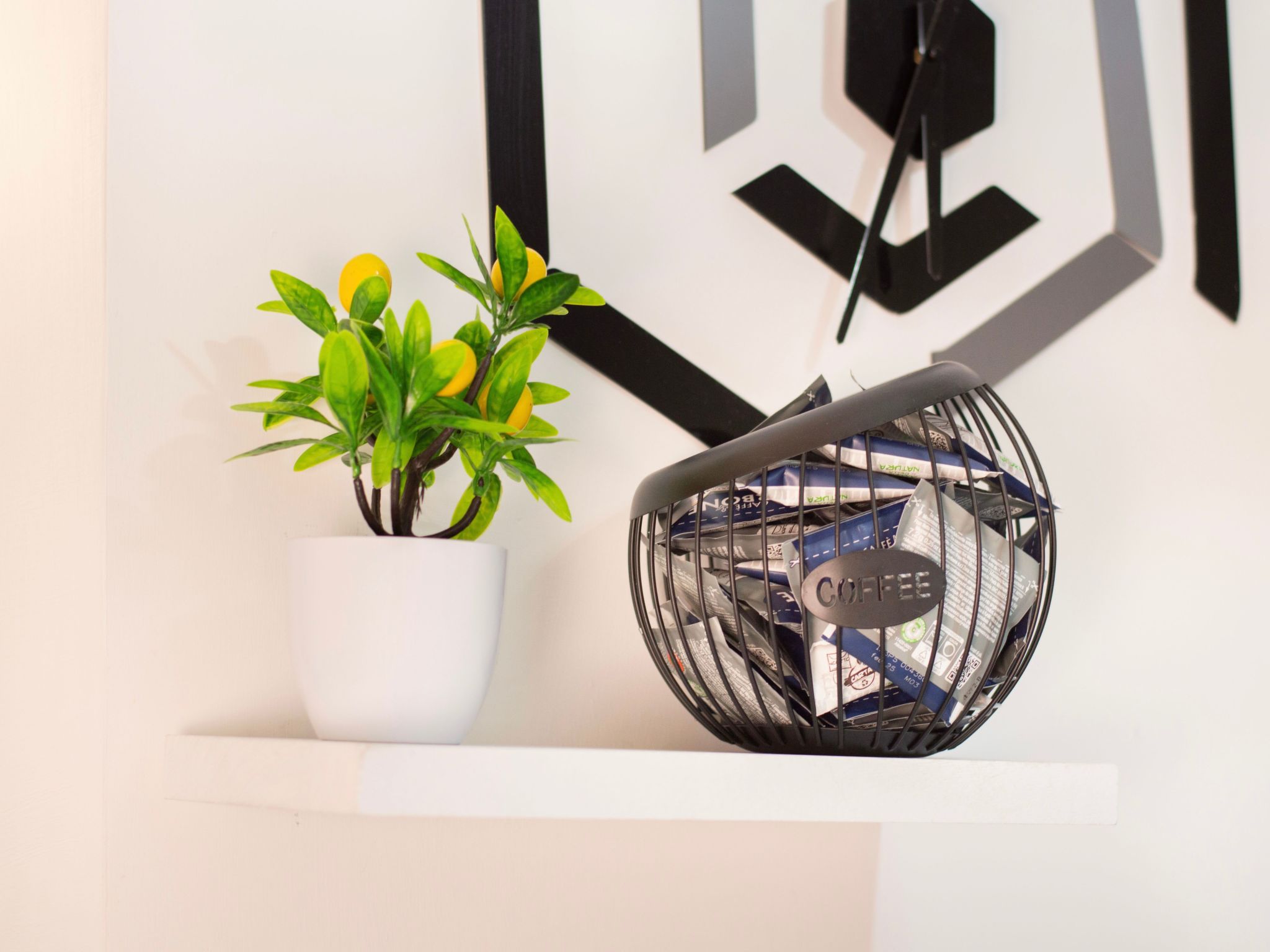 Home4Apartment Salerno Zentrum, privater Innenhof-Image-tags.info