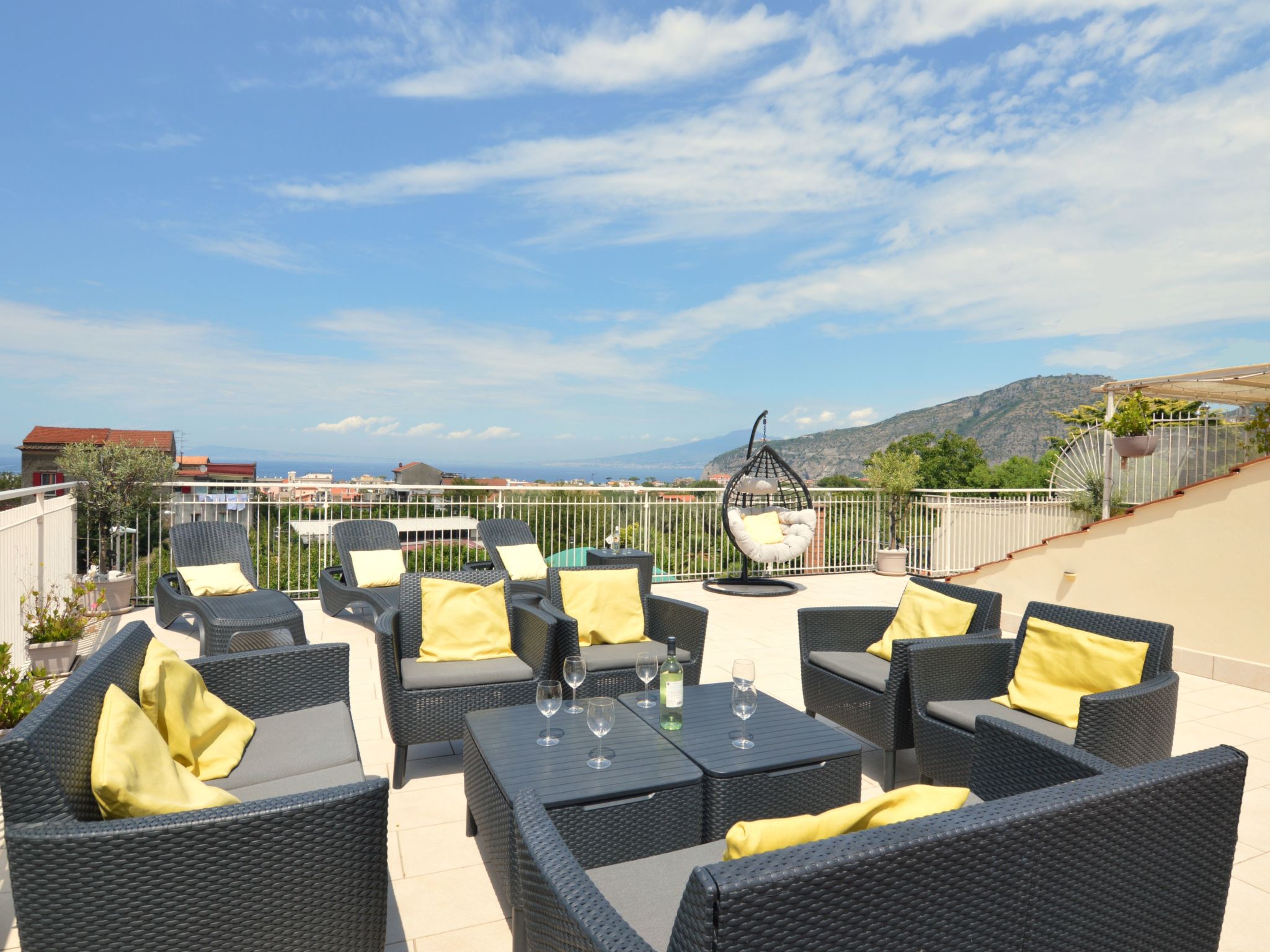 Familienwohnung mit Privatparkplatz-Drinnen