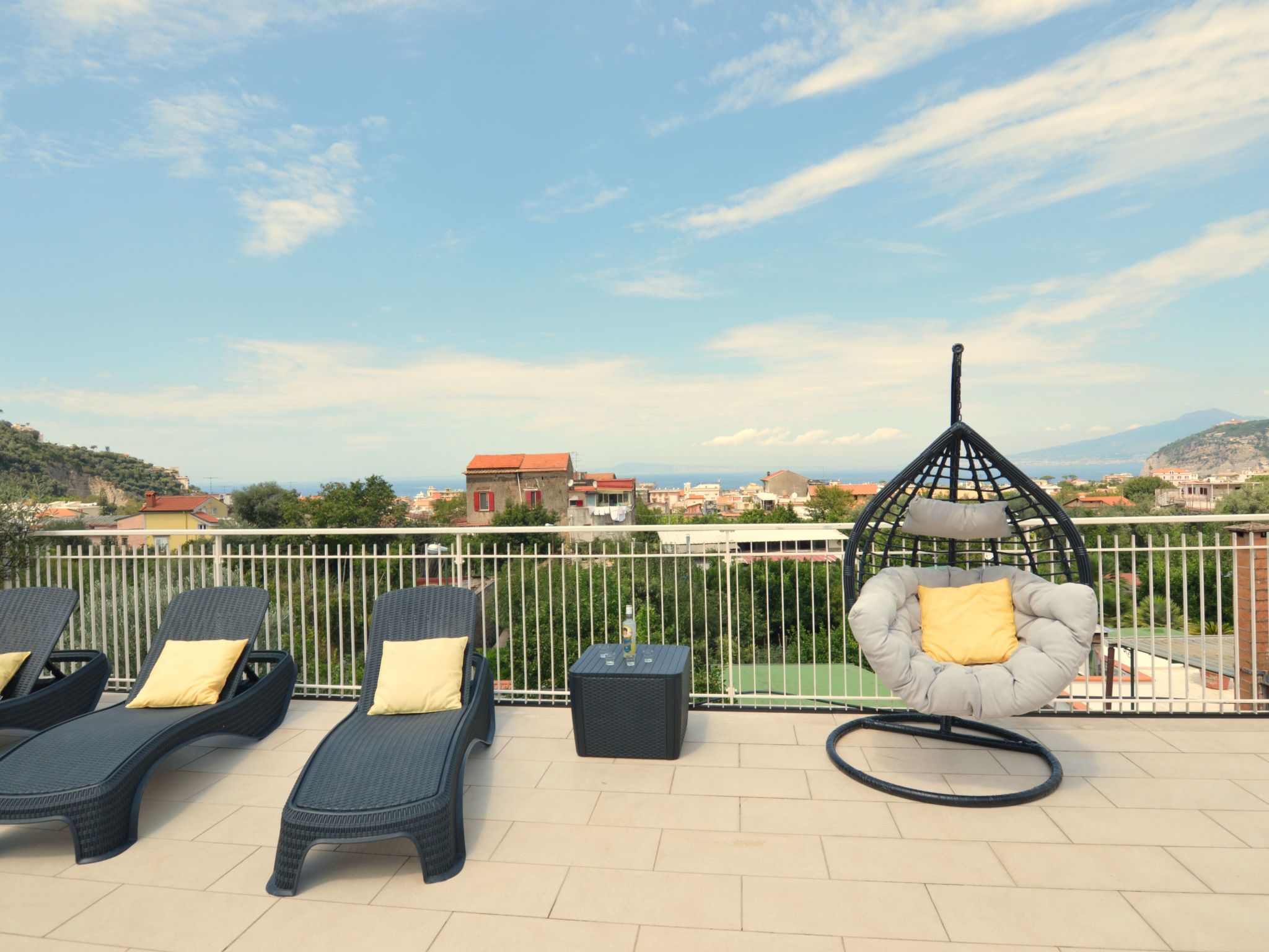 Familienwohnung mit Privatparkplatz-Drinnen