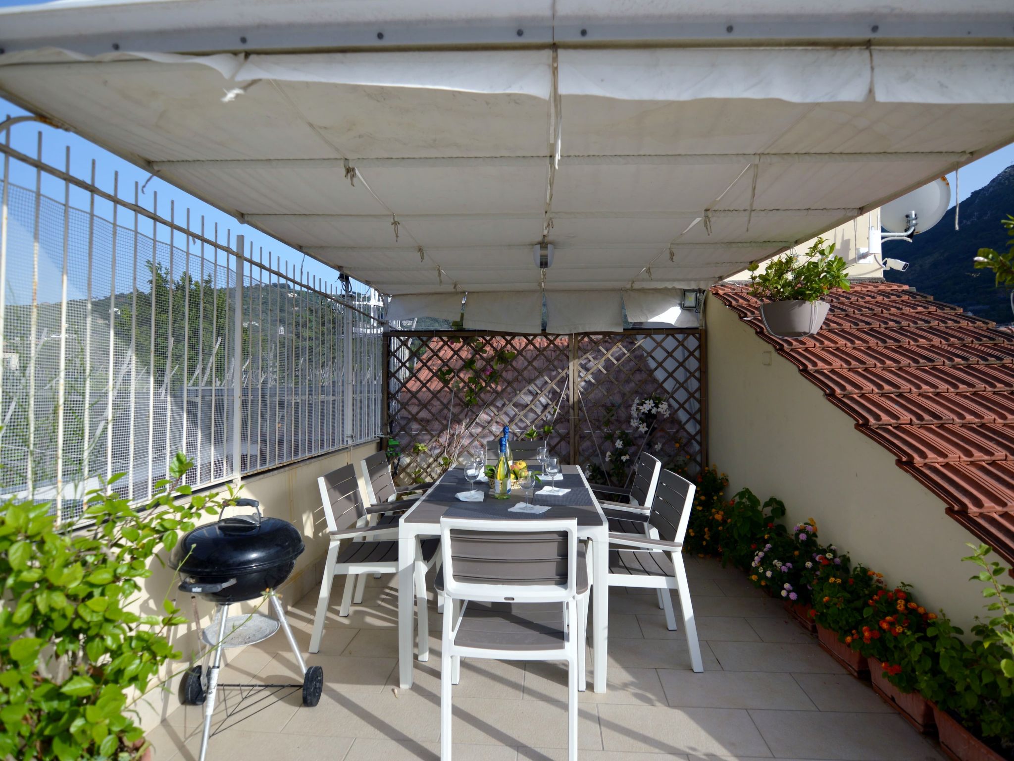 Familienwohnung mit Privatparkplatz-Drinnen