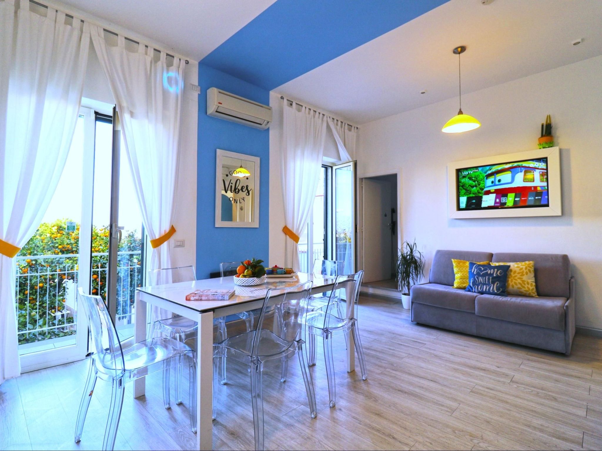 Familienwohnung mit Privatparkplatz-Drinnen