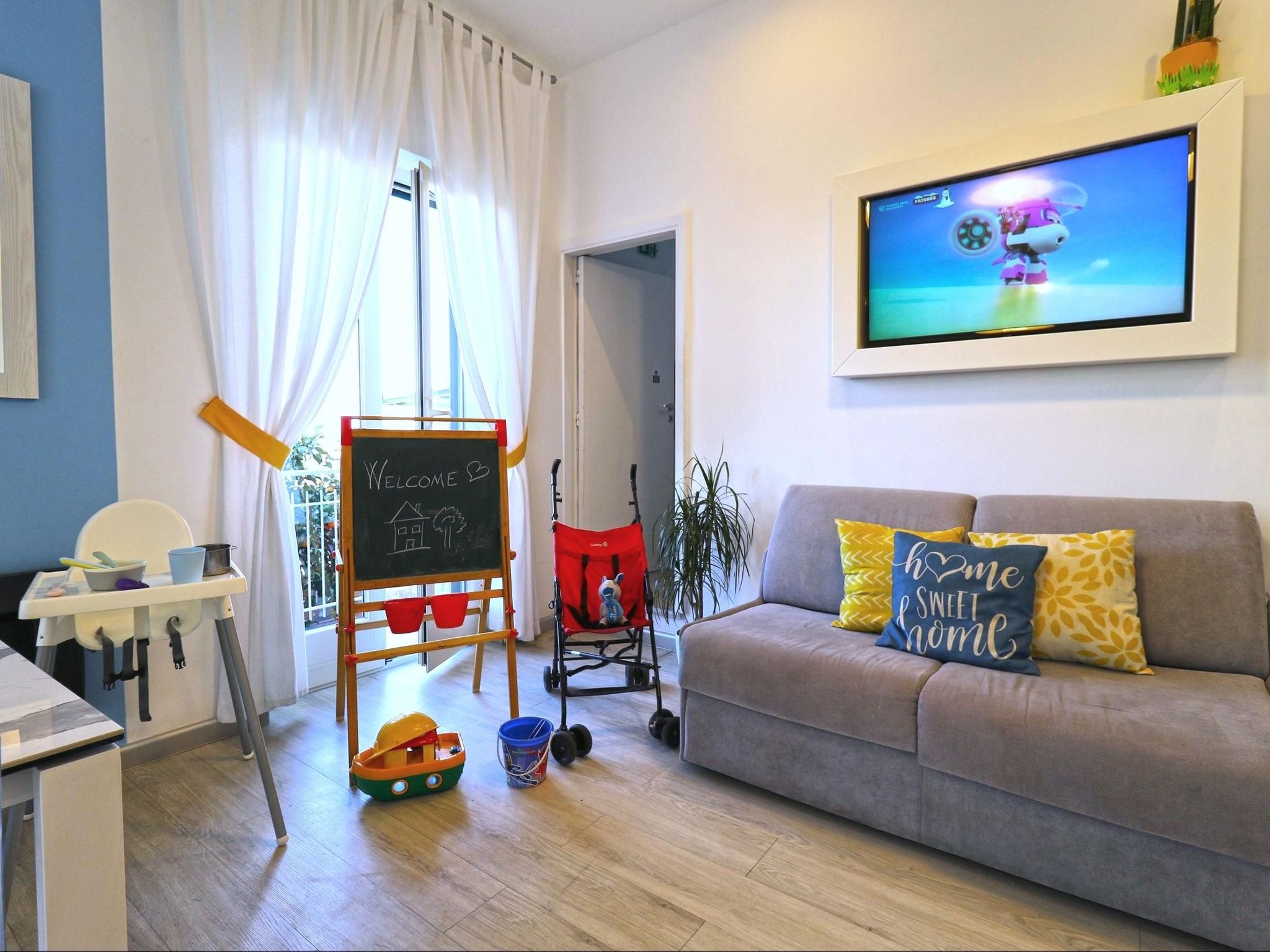 Familienwohnung mit Privatparkplatz-Drinnen