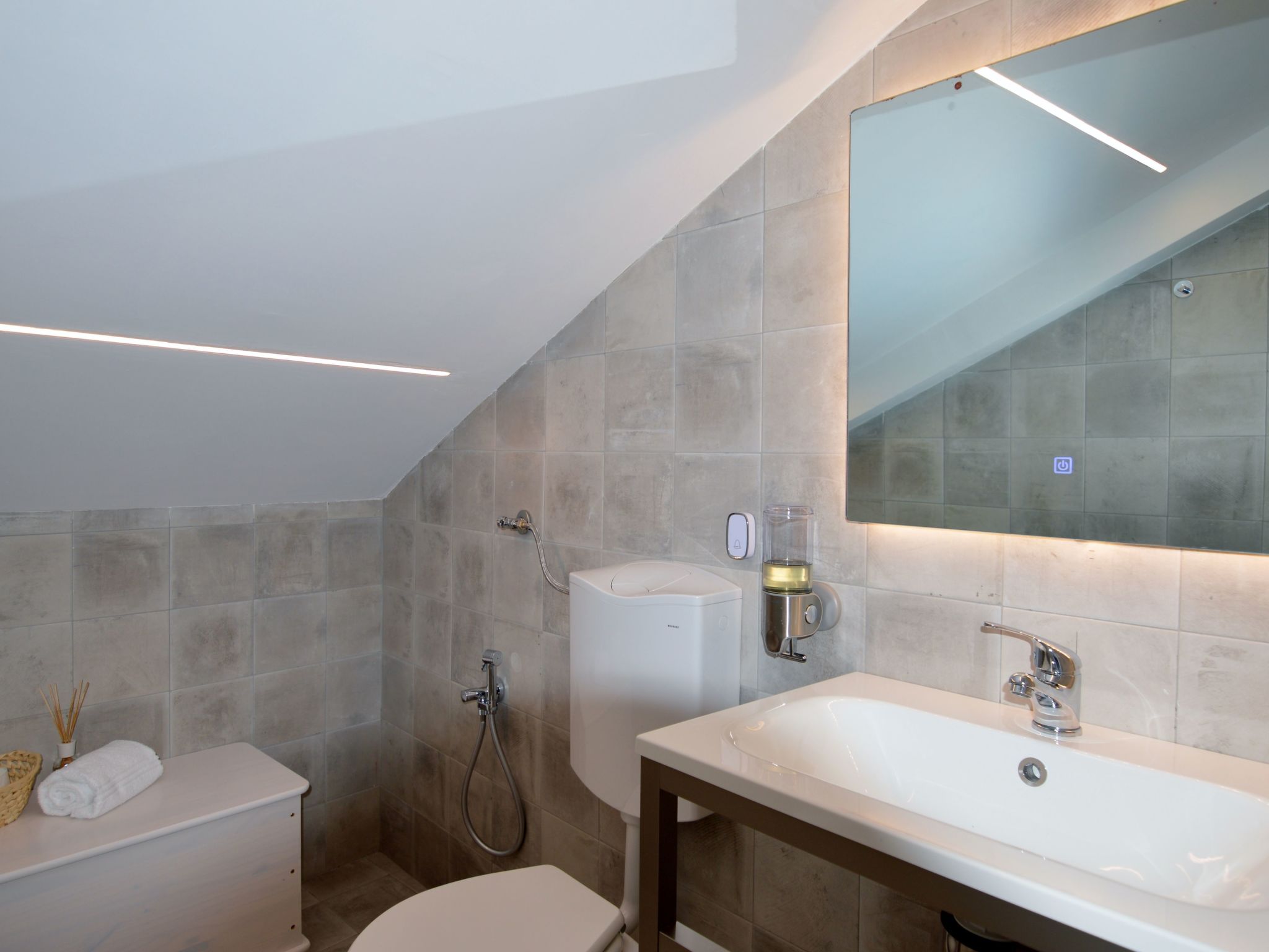 Familienwohnung mit Privatparkplatz