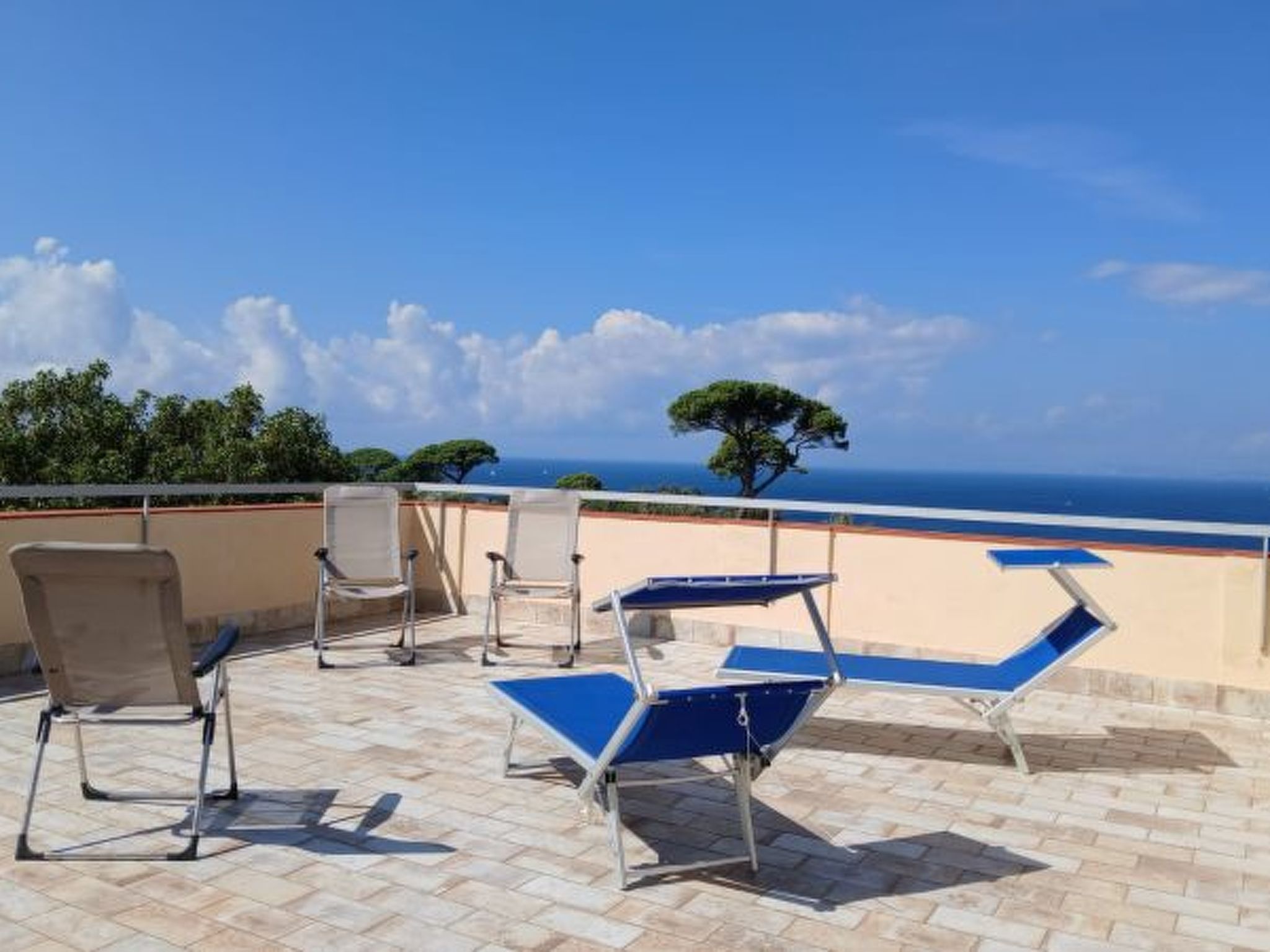 Sfeervol terrasappartement met uitzicht op zee bij Napels - foto 20