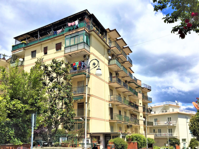 8-persoons appartement met wellness in het centrum van Sorrento in Sorrento