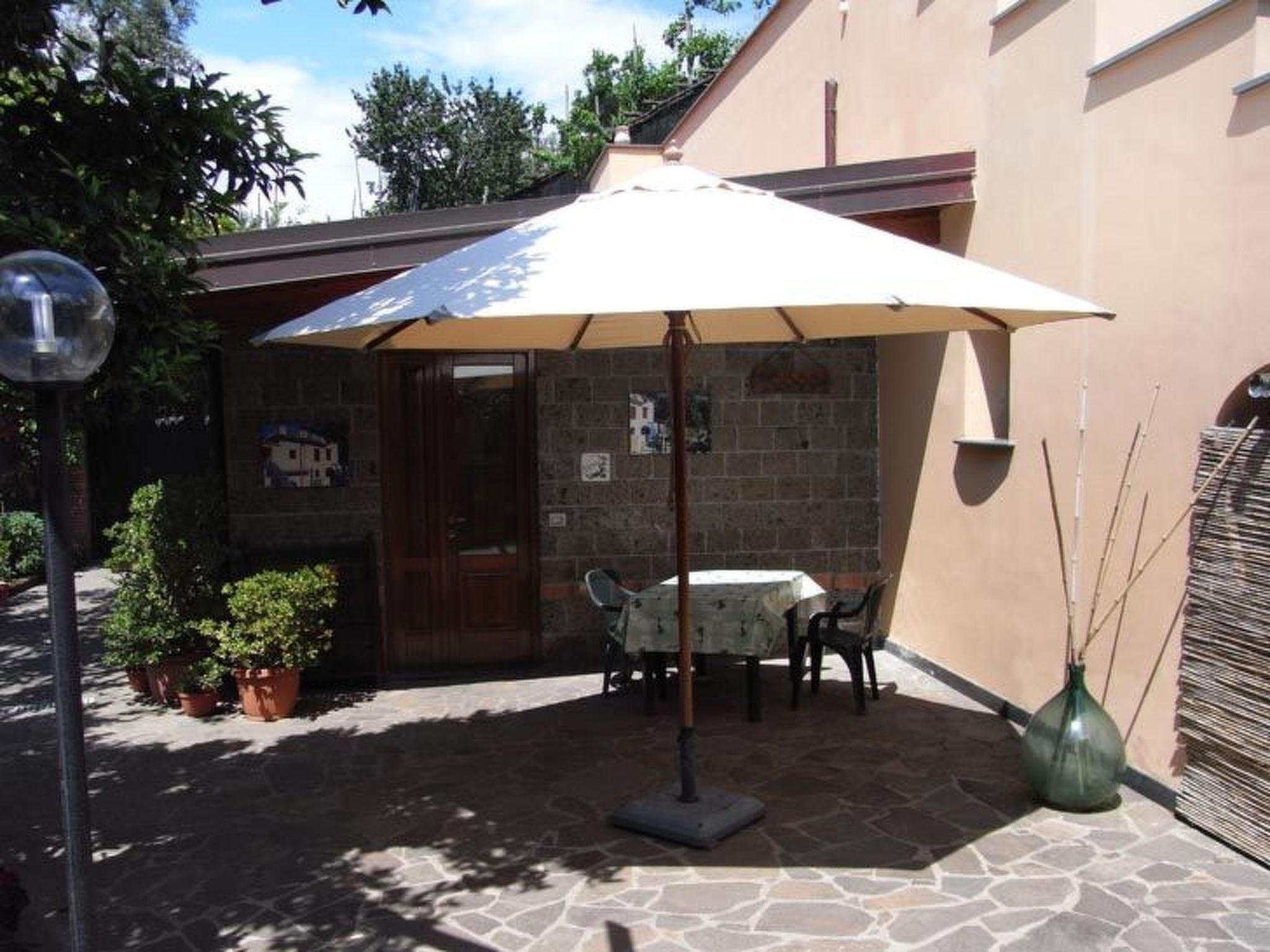 Photo of Wohnung 'Ivy' mit privatem Garten