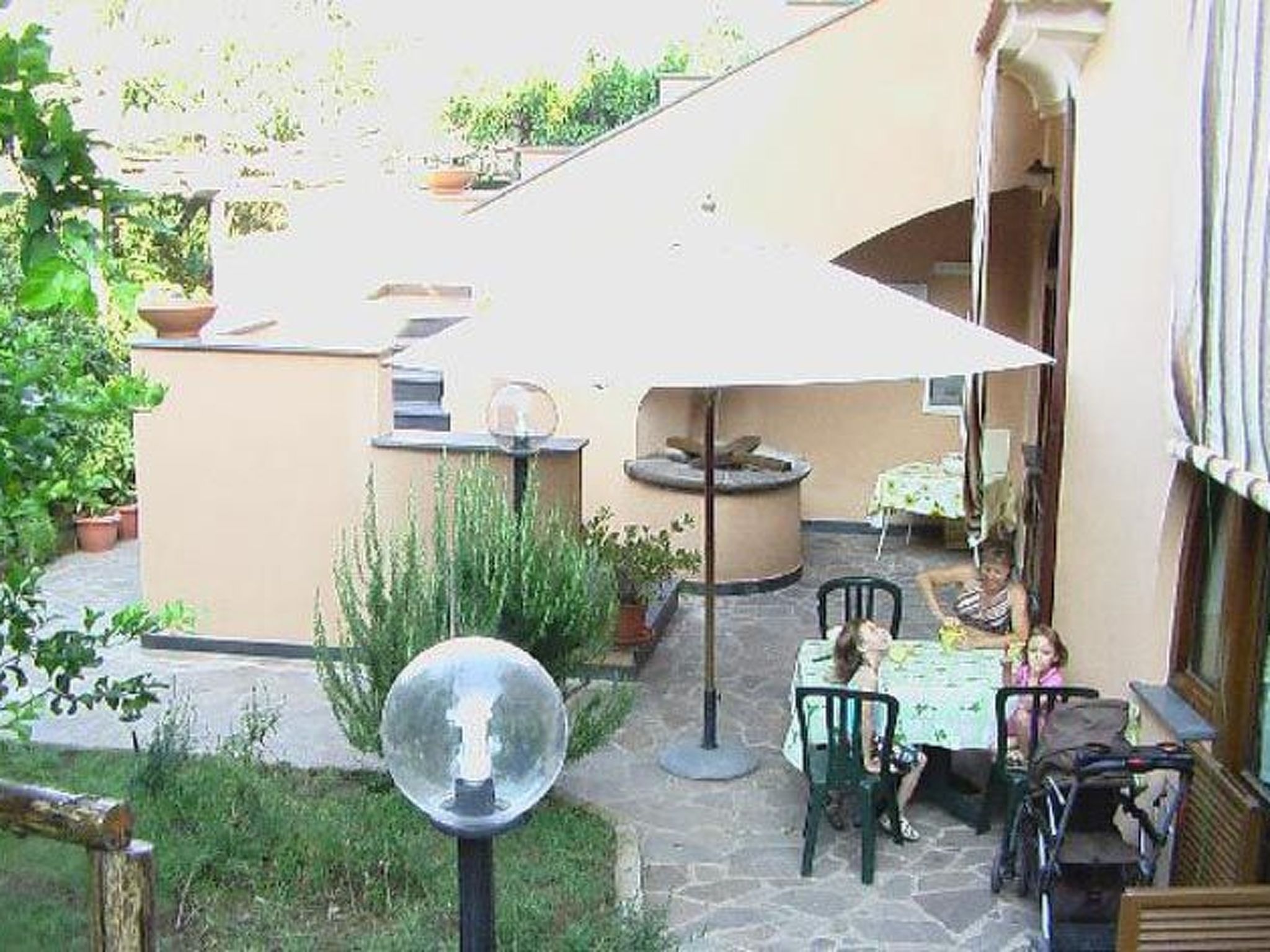 Photo of Rosa' Wohnung mit privatem Garten