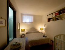 Villa le Olivine: sfeervol verblijf vlakbij zee en centrum Sorrento - thumbnail 1