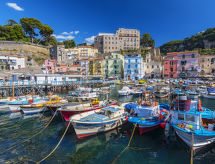 Romantische suite in Sorrento, 100m van het strand en centrum - thumbnail 5