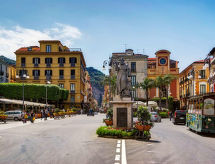 Suite Amalfi in Sorrento: Elegant verblijf aan zee voor twee tot drie personen - thumbnail 3