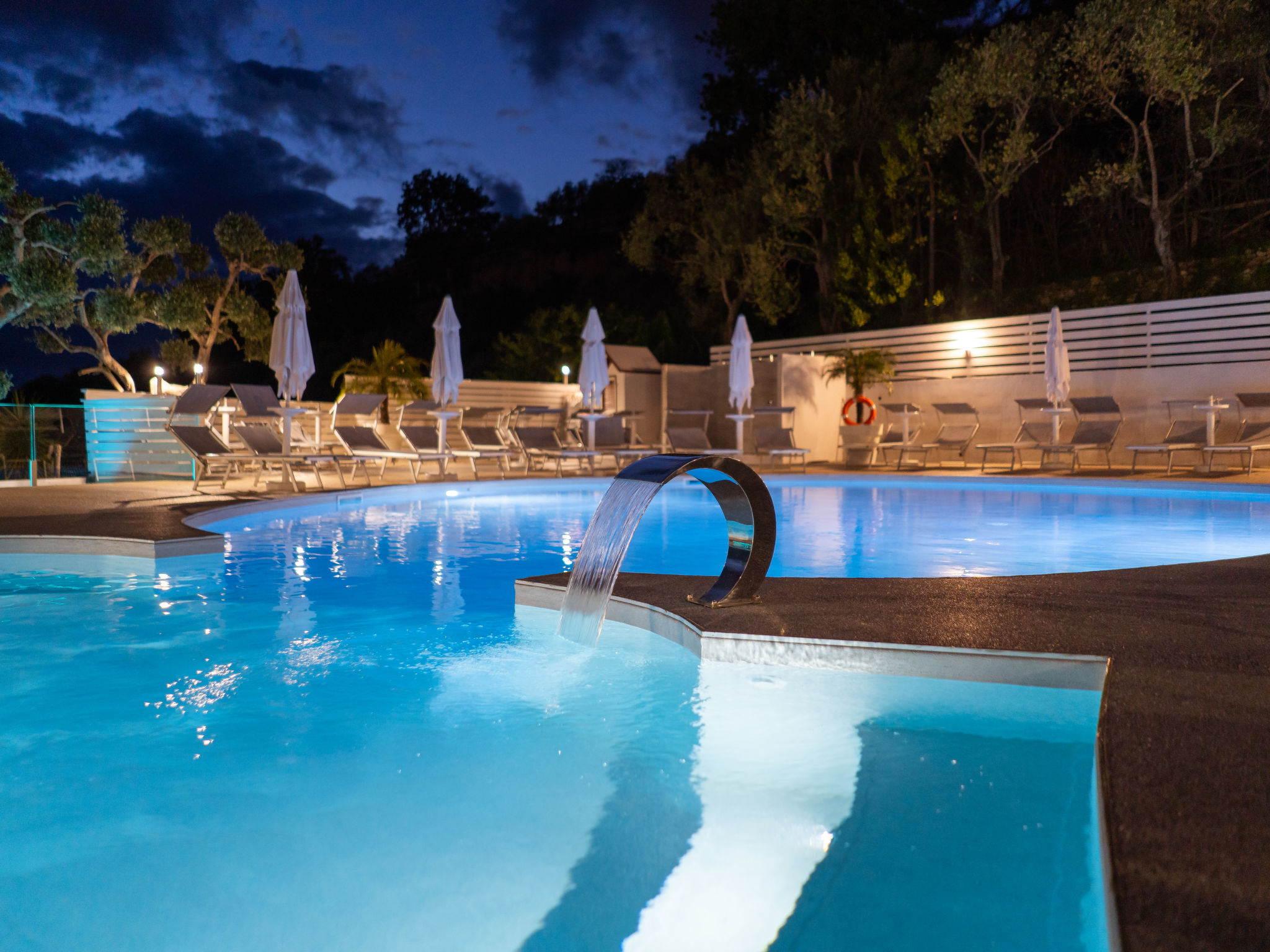 Freedom Relais Club - Image 2